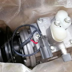 Компрессор кондиционера KOMATSU D155A-5 11Y-979-5450 11Y-979-5450 Компрессор кондиционера KOMATSU D155A-5 11Y-979-5450 11Y-979-5450